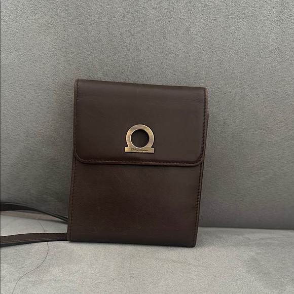 Salvatore Ferragamo Crossbody Wallet - Brown leather - Picture 1 of 5